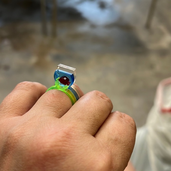 Lickety Cut Handmade Fishbowl Ring - Picture 3 of 4